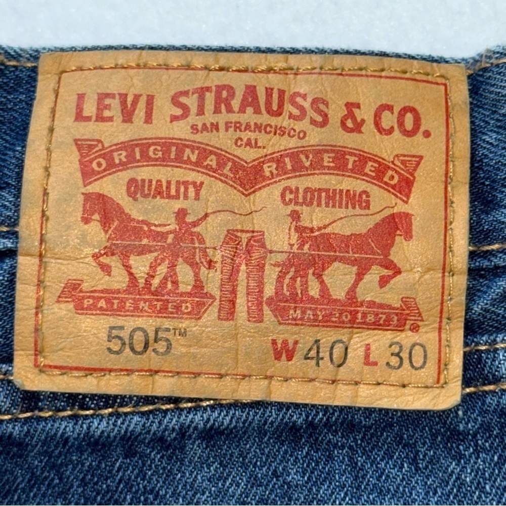 Levi's Blue Relaxed Jeans Classic Fit - Picture 6 of 13